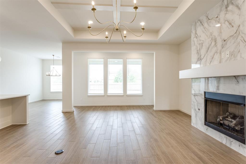 2405 Crystal Creek Drive Property Photo 14