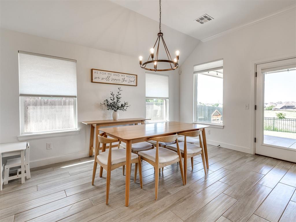18412 Autumn Grove Drive Property Photo 9