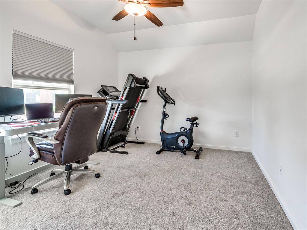 18412 Autumn Grove Drive Property Photo 28