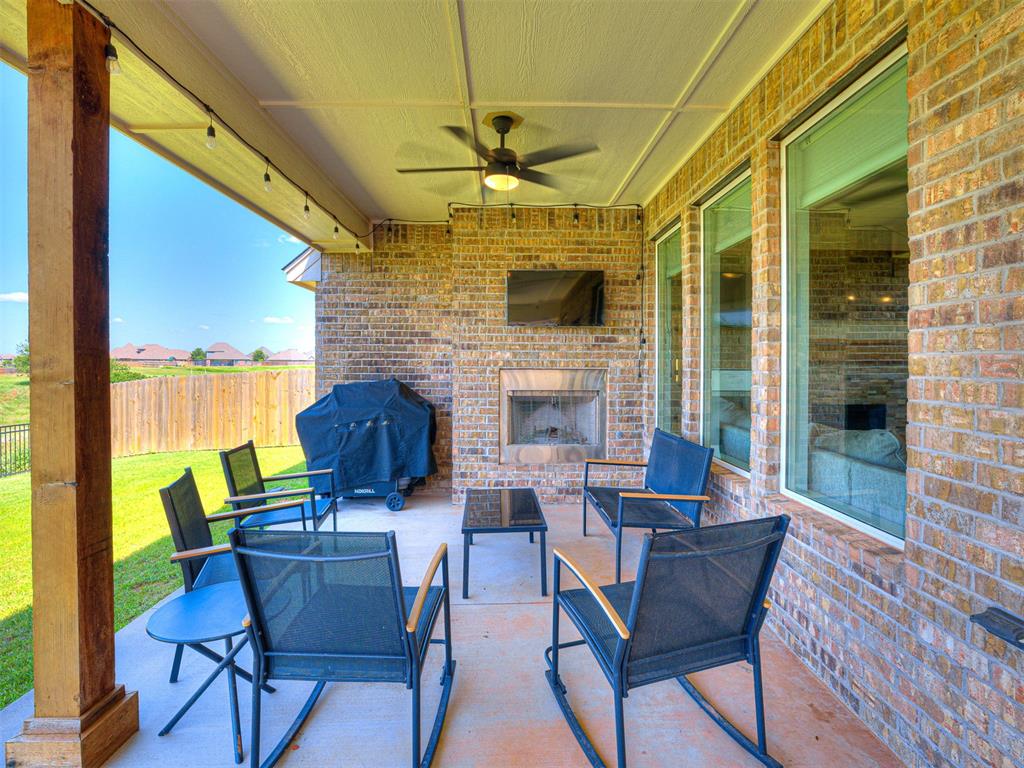 18412 Autumn Grove Drive Property Photo 36