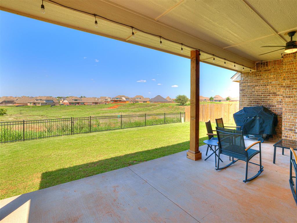 18412 Autumn Grove Drive Property Photo 37