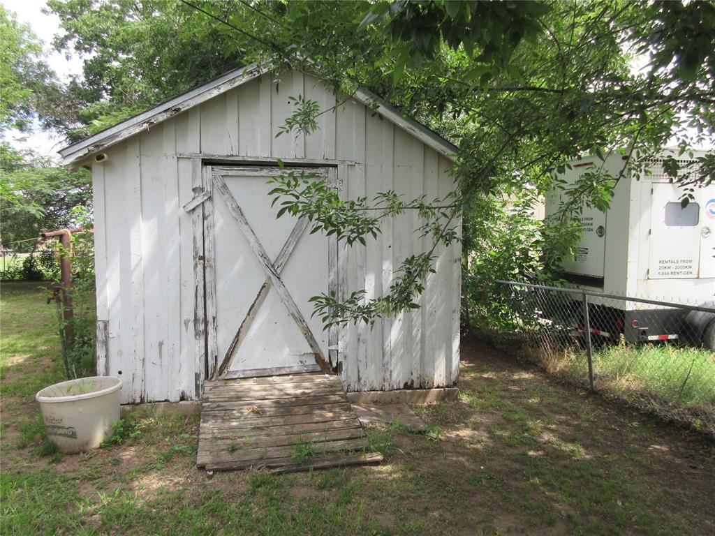 111 W Main Street Property Photo 11
