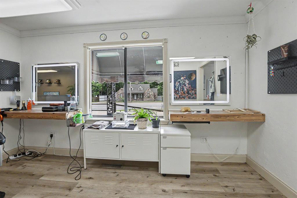 3705 N Meridian Avenue Property Photo 16