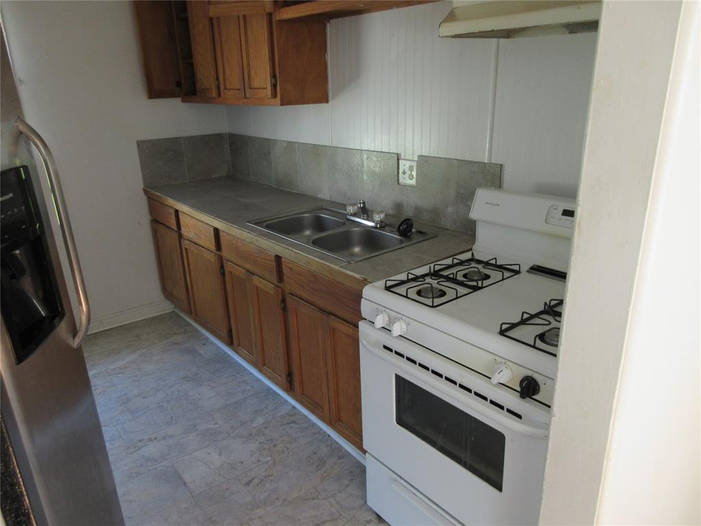 301 E Tennyson Avenue Property Photo 6