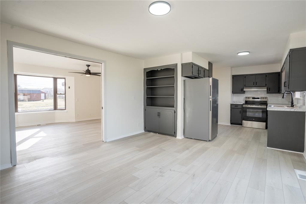 913 Ne 81st Street Property Photo 6