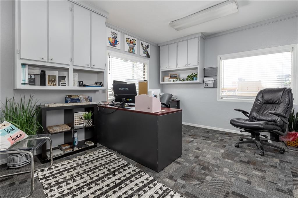 1808 W Broadway Avenue Property Photo 8