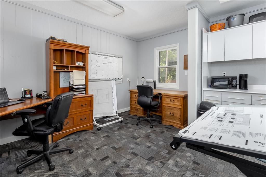 1808 W Broadway Avenue Property Photo 15