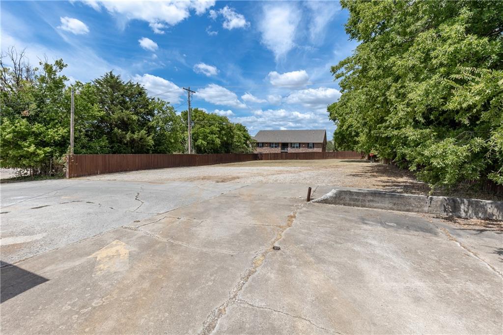 1808 W Broadway Avenue Property Photo 22