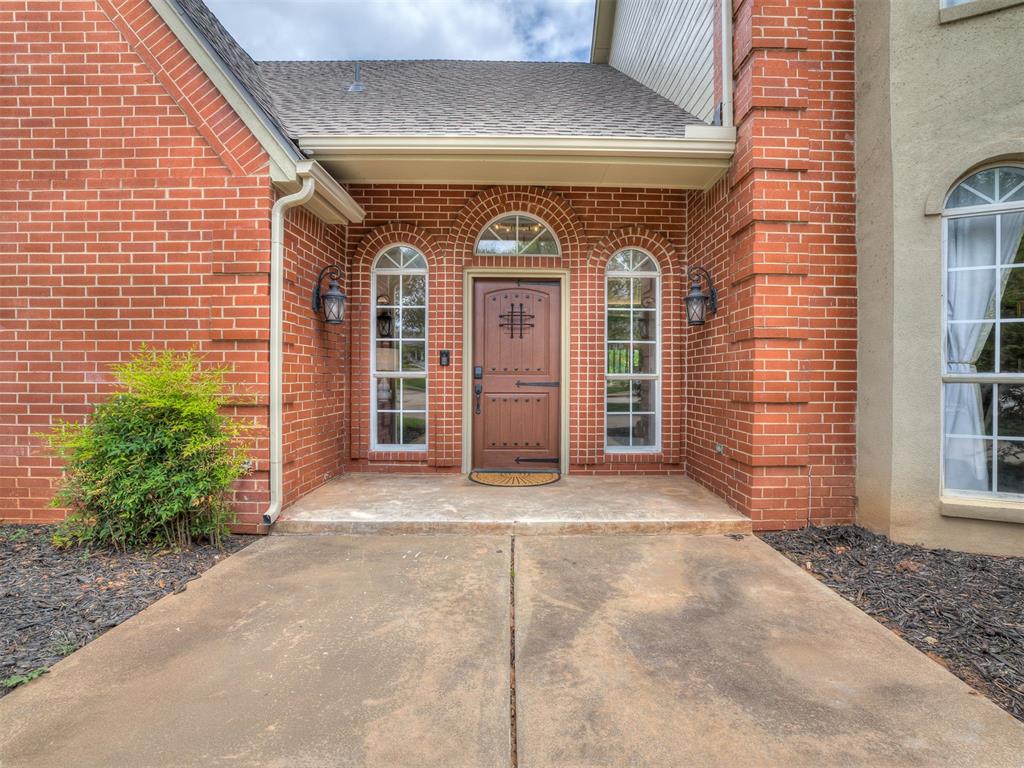 5621 Oak Tree Road Property Photo 2