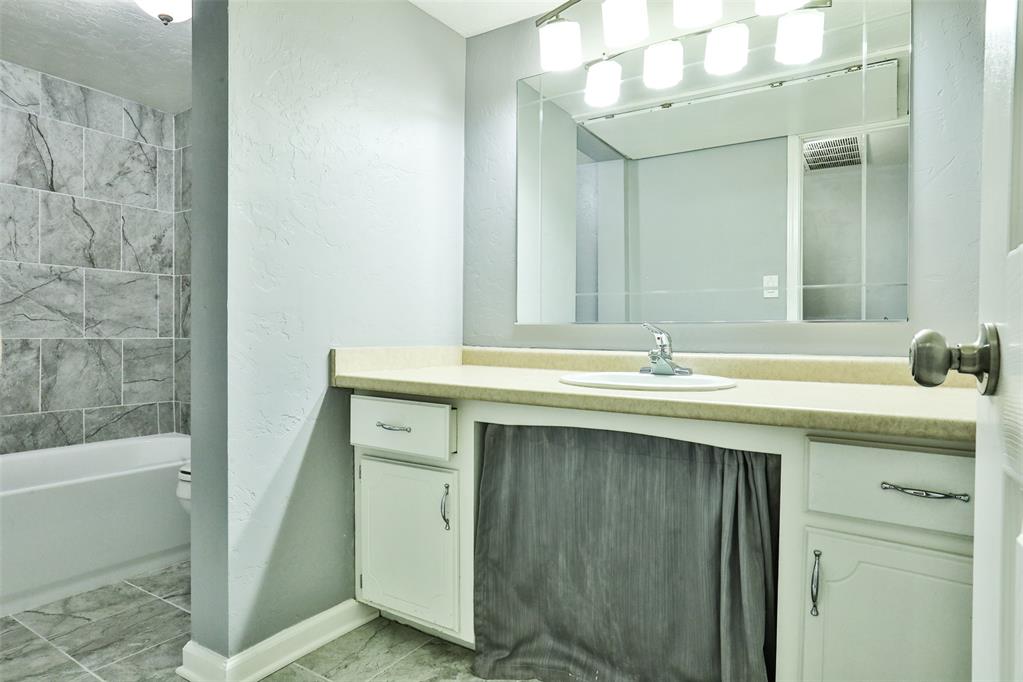 1827 E Lindsey Street 3 Property Photo 10