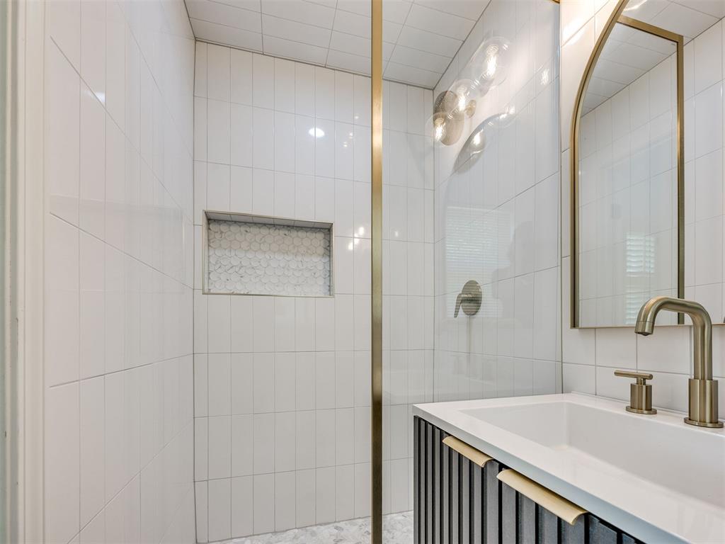2409 Nw 56th Street Property Photo 20
