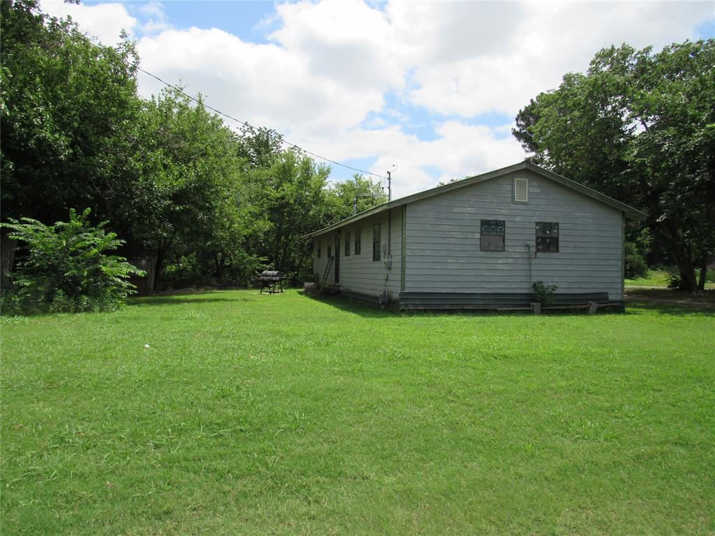 625 E Main Property Photo 14