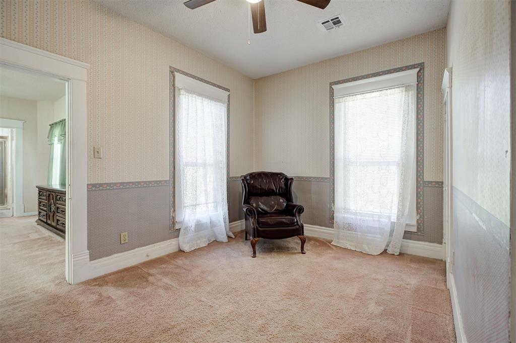 1323 W Noble Avenue Property Photo 26