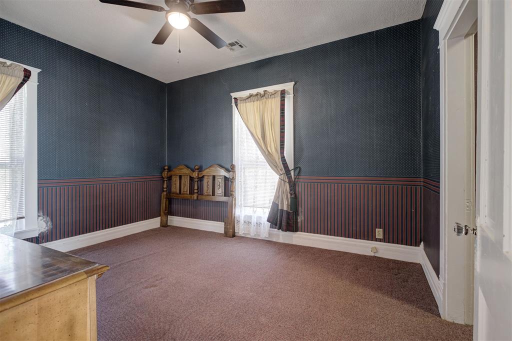 1323 W Noble Avenue Property Photo 33