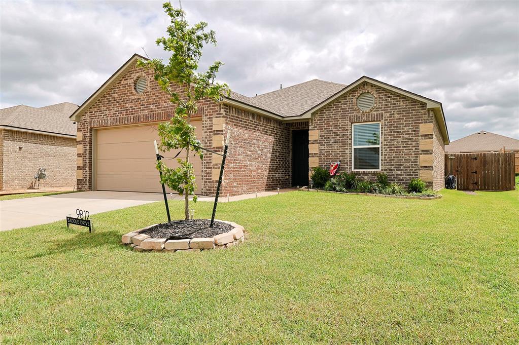 9812 Saddle Drive Property Photo 1
