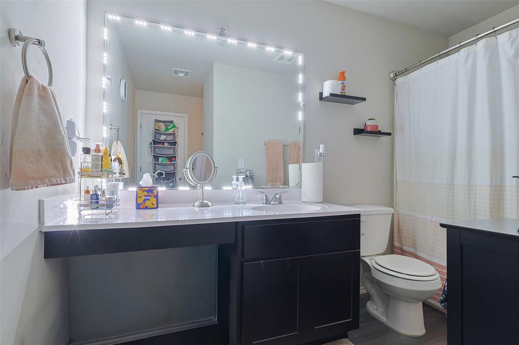 9812 Saddle Drive Property Photo 15