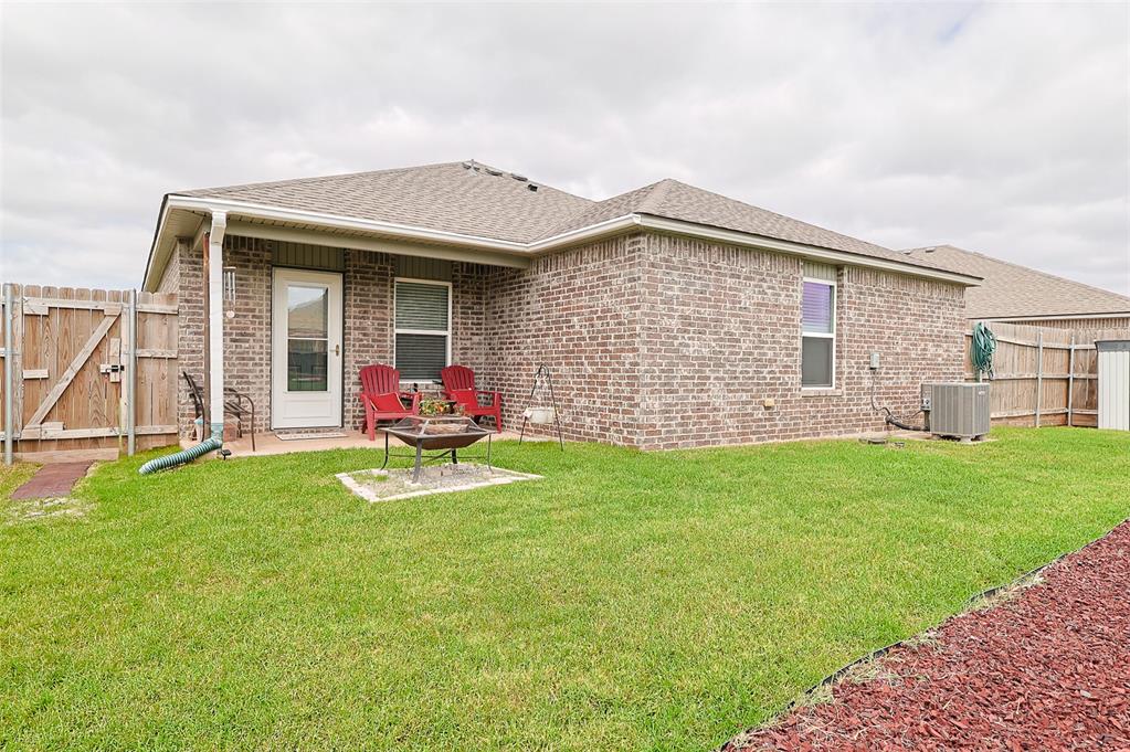 9812 Saddle Drive Property Photo 18