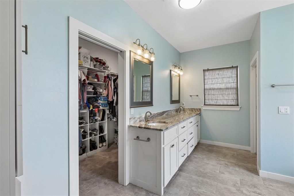 940 Nw 35th Street Property Photo 19
