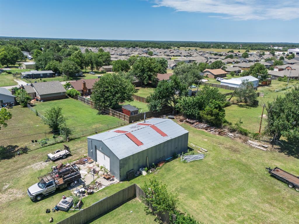 2418 Ellis Drive Property Photo 1