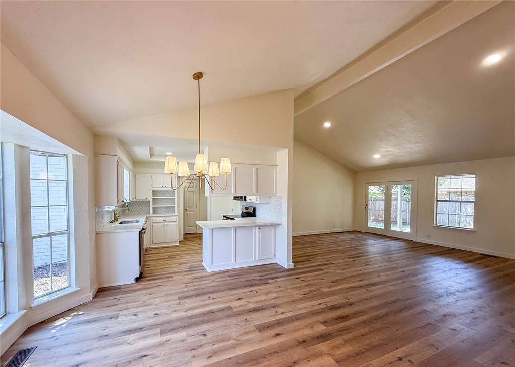 117 N Grand Fork Drive Property Photo 4
