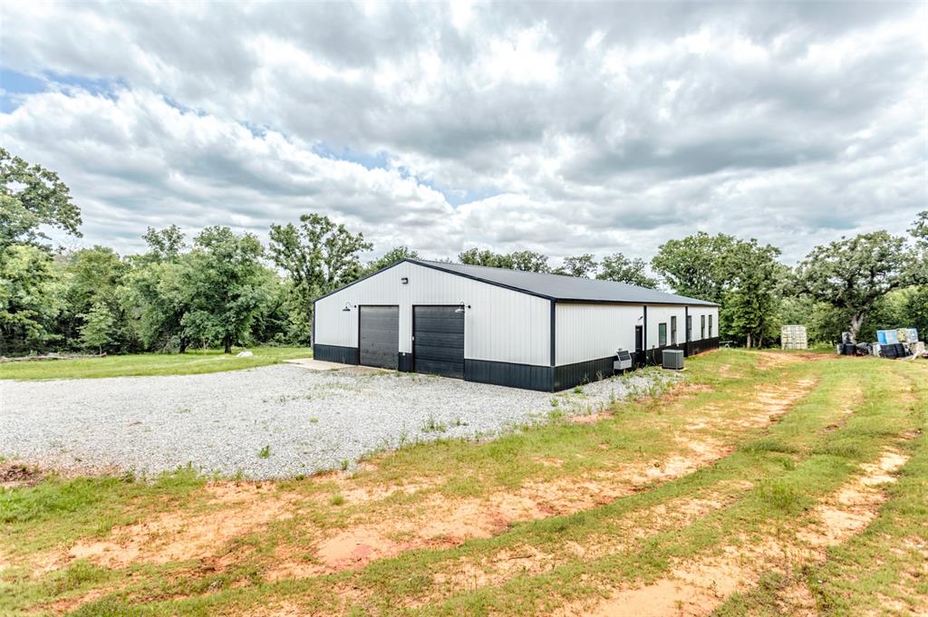 14001 Kelly Drive Property Photo 4