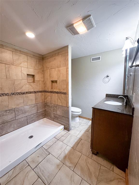 504 N Walnut Street Property Photo 16
