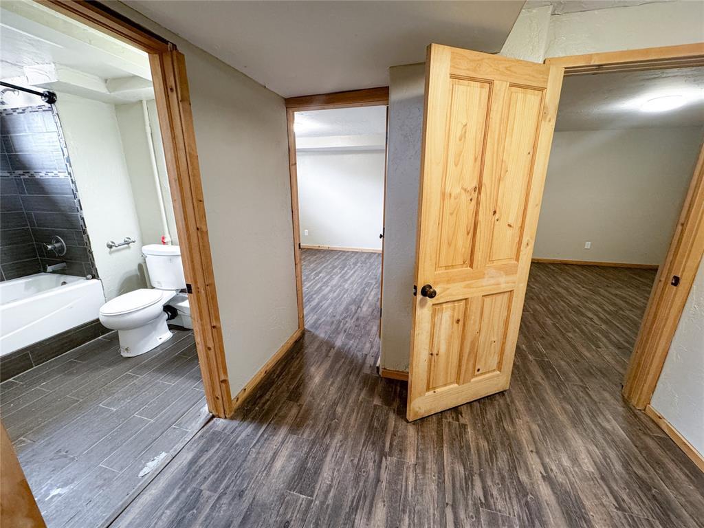 504 N Walnut Street Property Photo 18