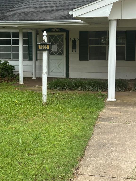 1205 E Indianola Street Property Photo 2
