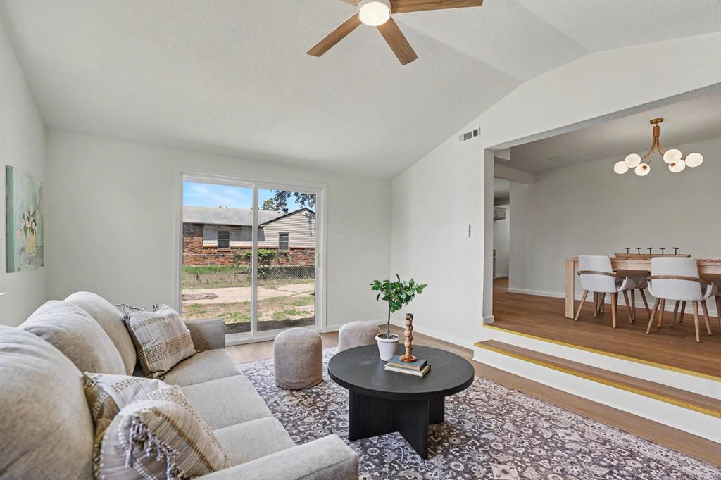 10346 Bellview Drive Property Photo 8