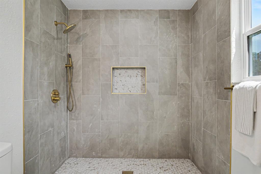 10346 Bellview Drive Property Photo 11