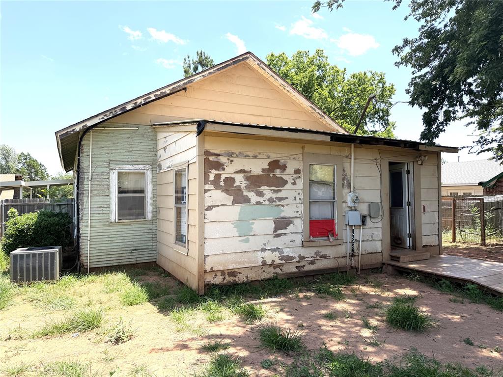 809 N Harrison Avenue Property Photo 6