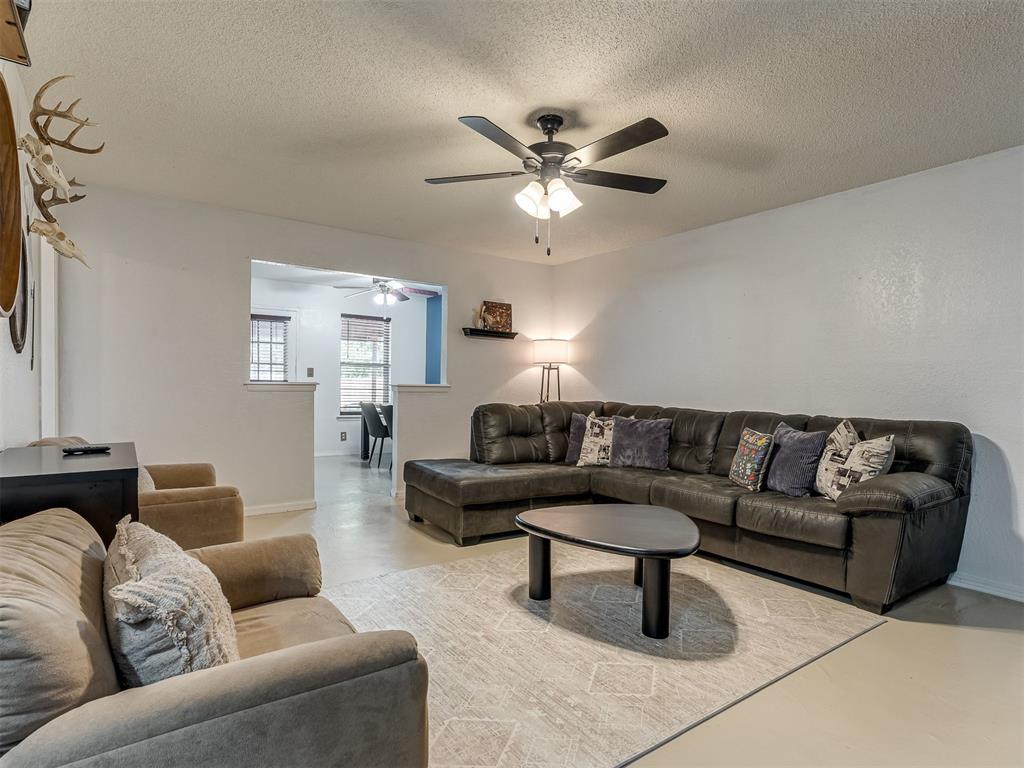 659 W Forest Drive Property Photo 4