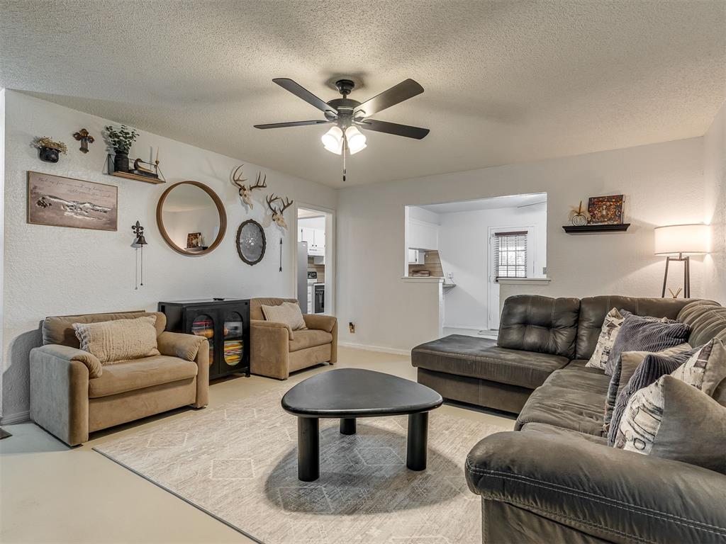 659 W Forest Drive Property Photo 5