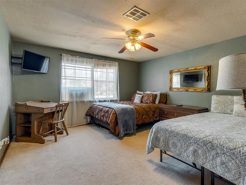 659 W Forest Drive Property Photo 14