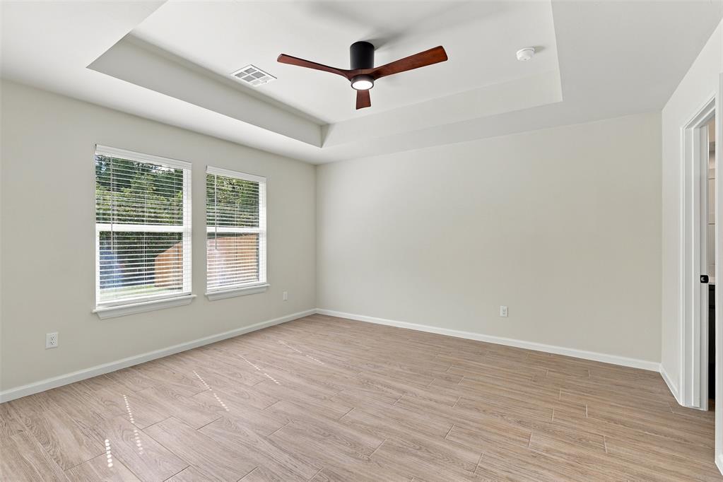 1200 Wisteria Way Property Photo 13