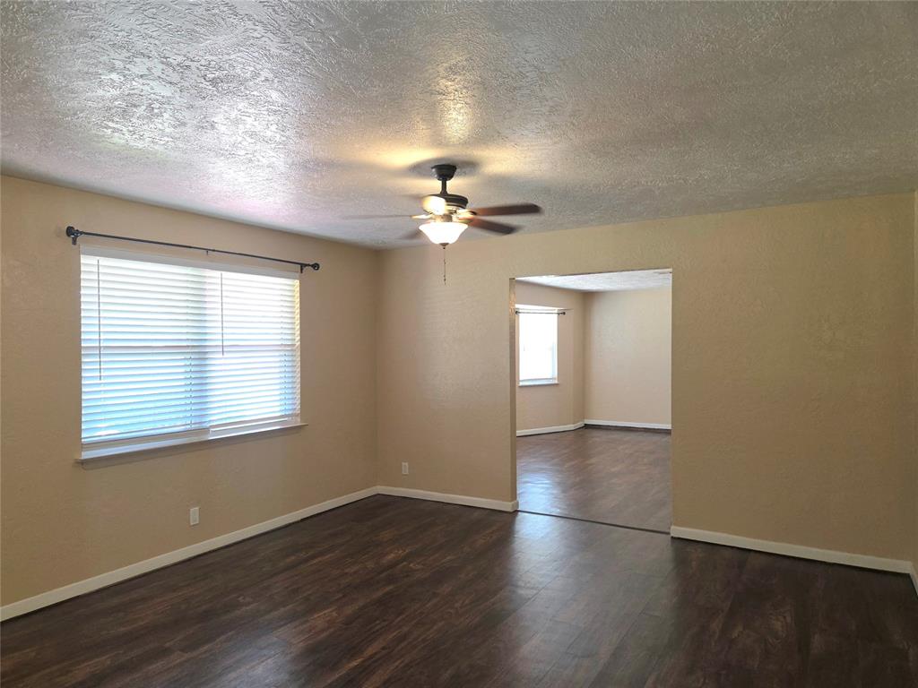 702 W Country Club Road Property Photo 7