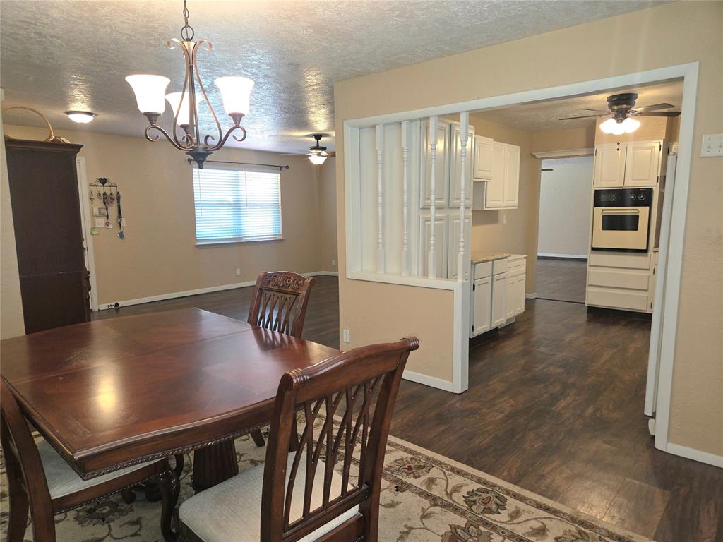 702 W Country Club Road Property Photo 14