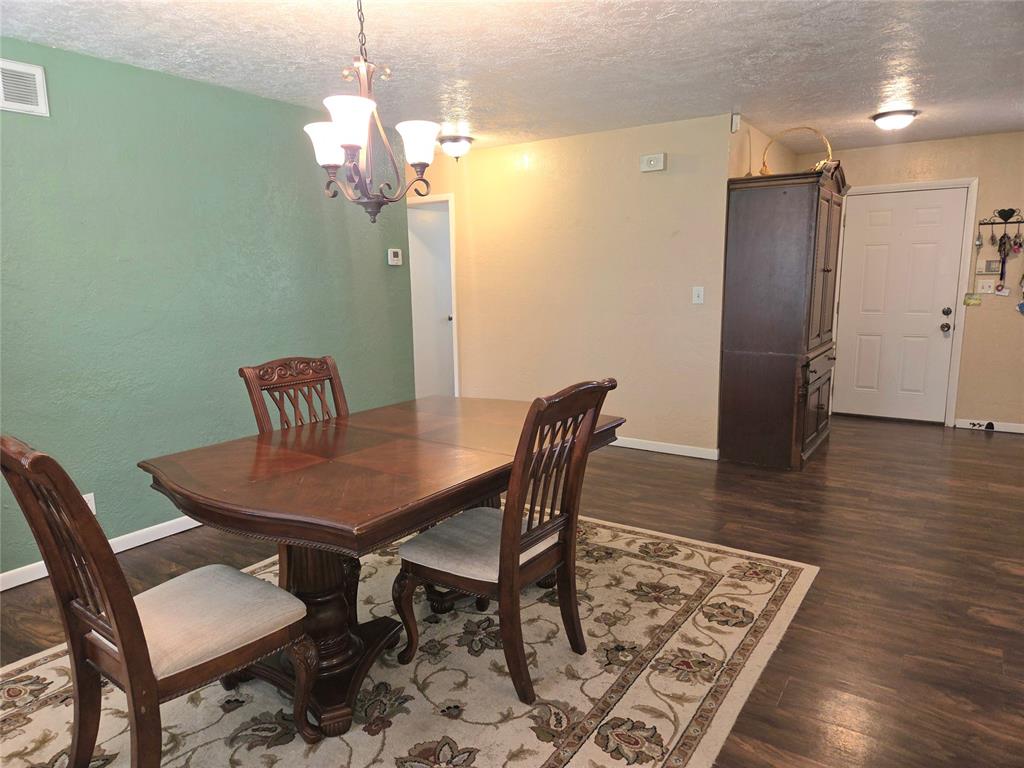 702 W Country Club Road Property Photo 15