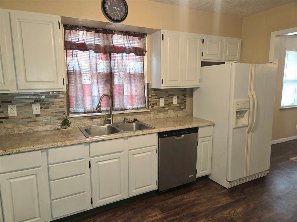 702 W Country Club Road Property Photo 18