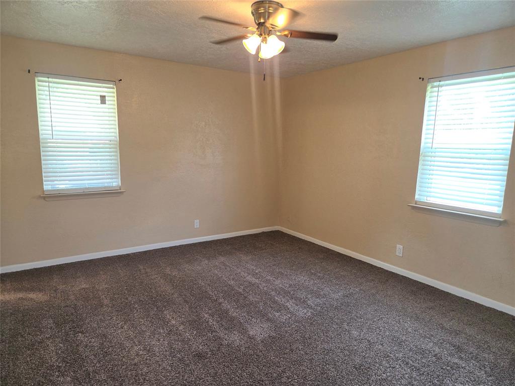 702 W Country Club Road Property Photo 20