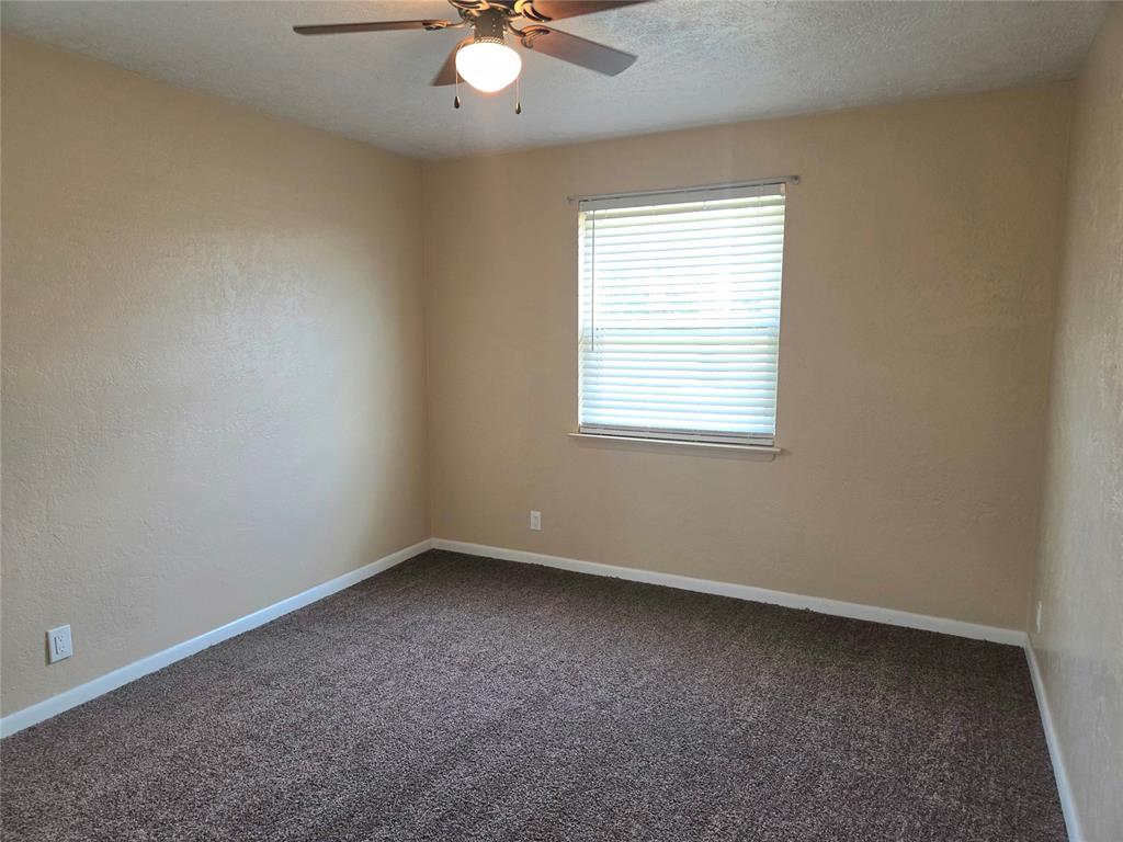 702 W Country Club Road Property Photo 27