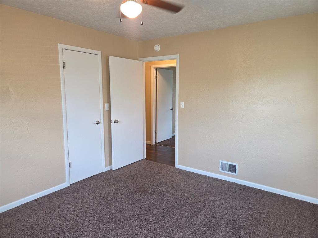 702 W Country Club Road Property Photo 28