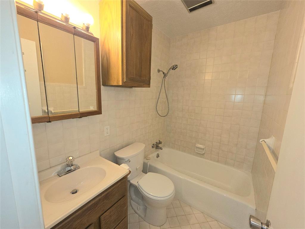 702 W Country Club Road Property Photo 29