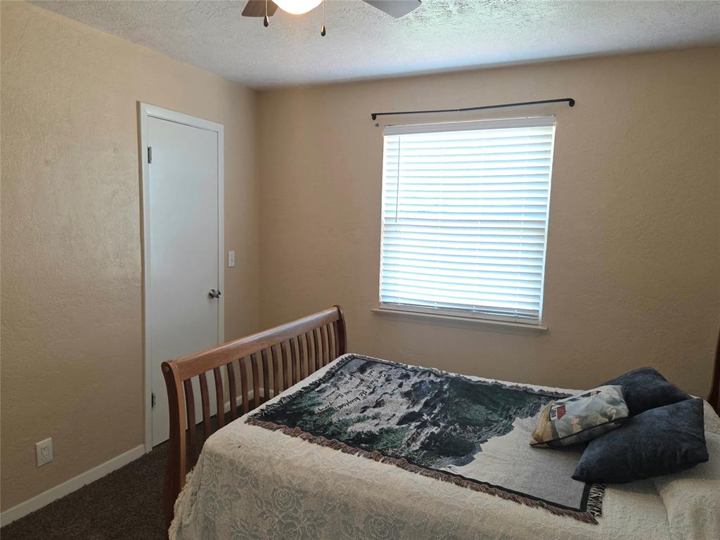 702 W Country Club Road Property Photo 32