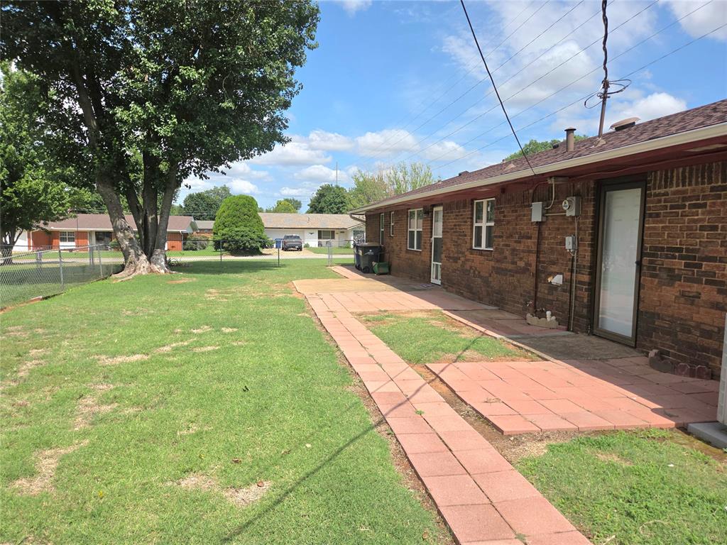 702 W Country Club Road Property Photo 36