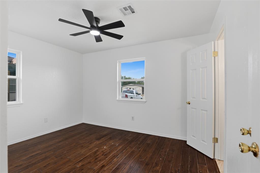 6504 S Phillips Avenue Property Photo 12