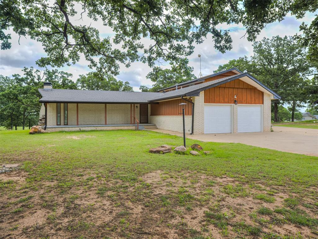 38021 W Highway 16 Property Photo 2