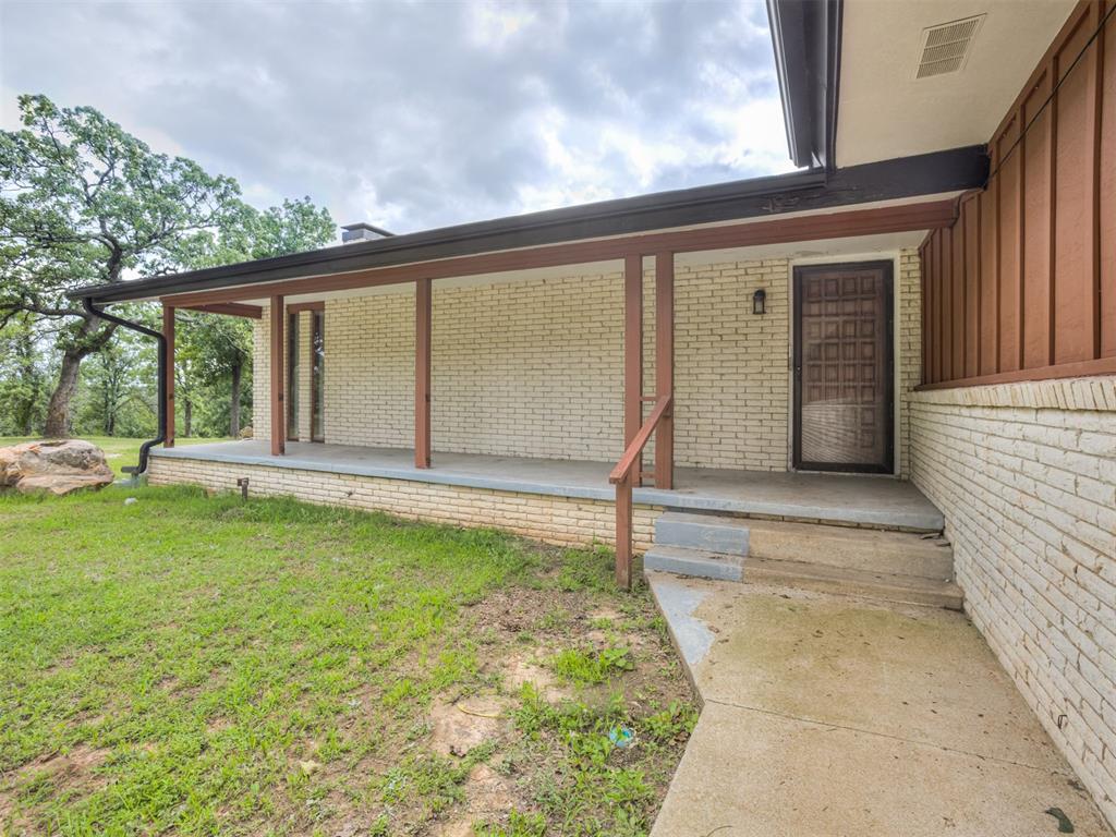 38021 W Highway 16 Property Photo 3