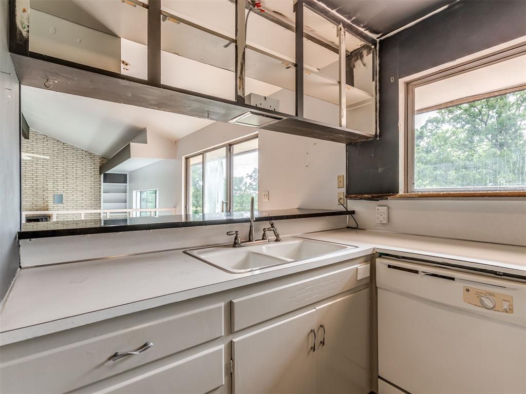 38021 W Highway 16 Property Photo 11