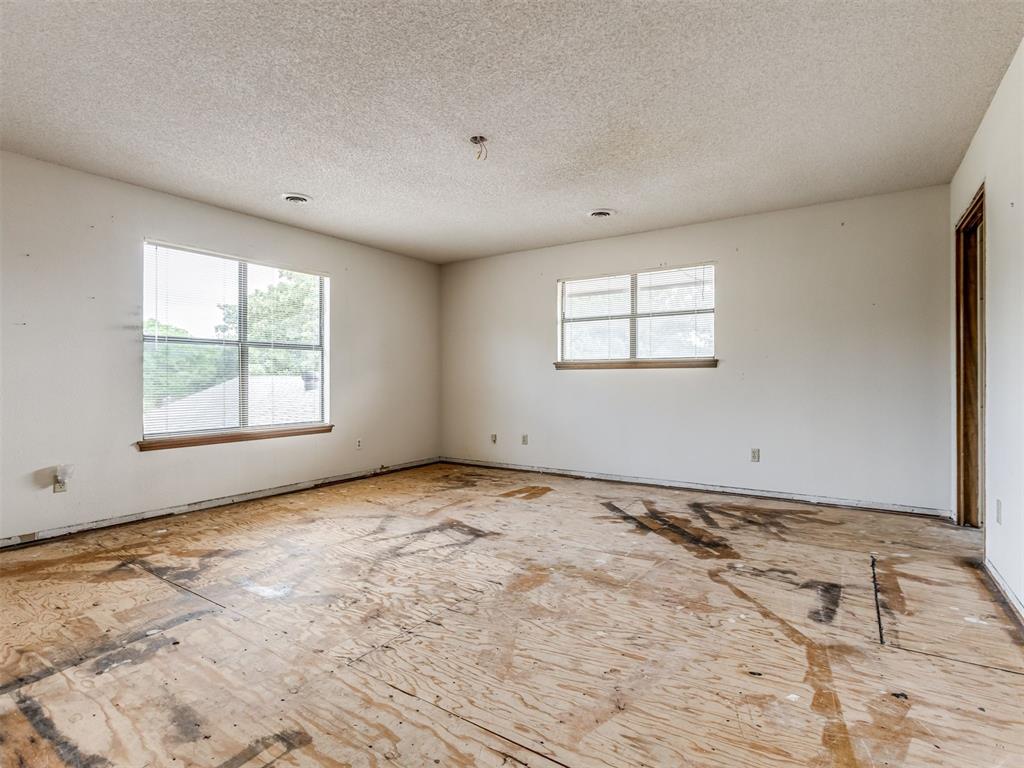 38021 W Highway 16 Property Photo 25